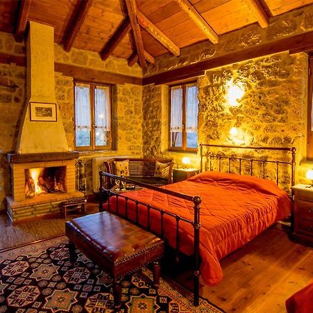 Pigi Tarlampa Hotel Trikala Quarto foto