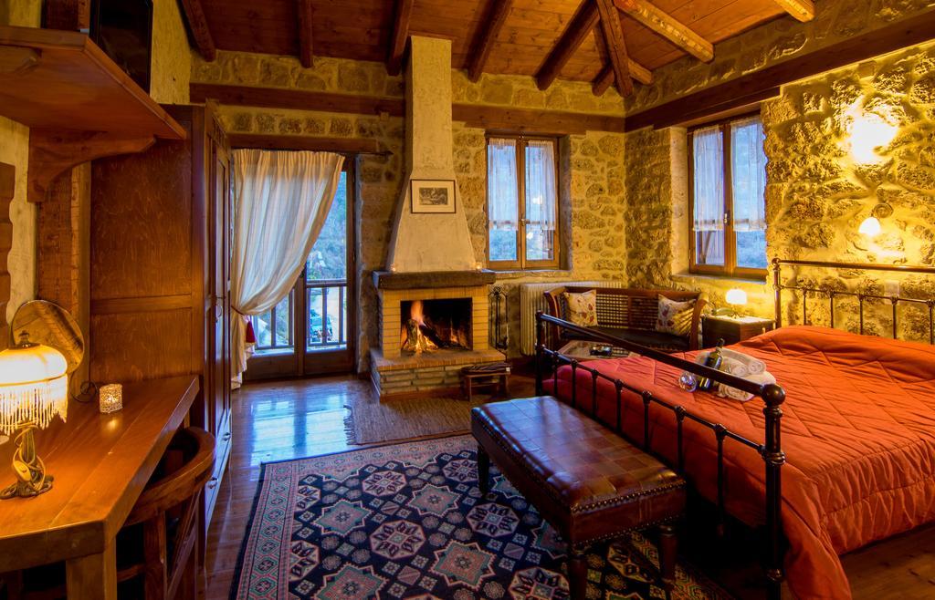 Pigi Tarlampa Hotel Trikala Quarto foto